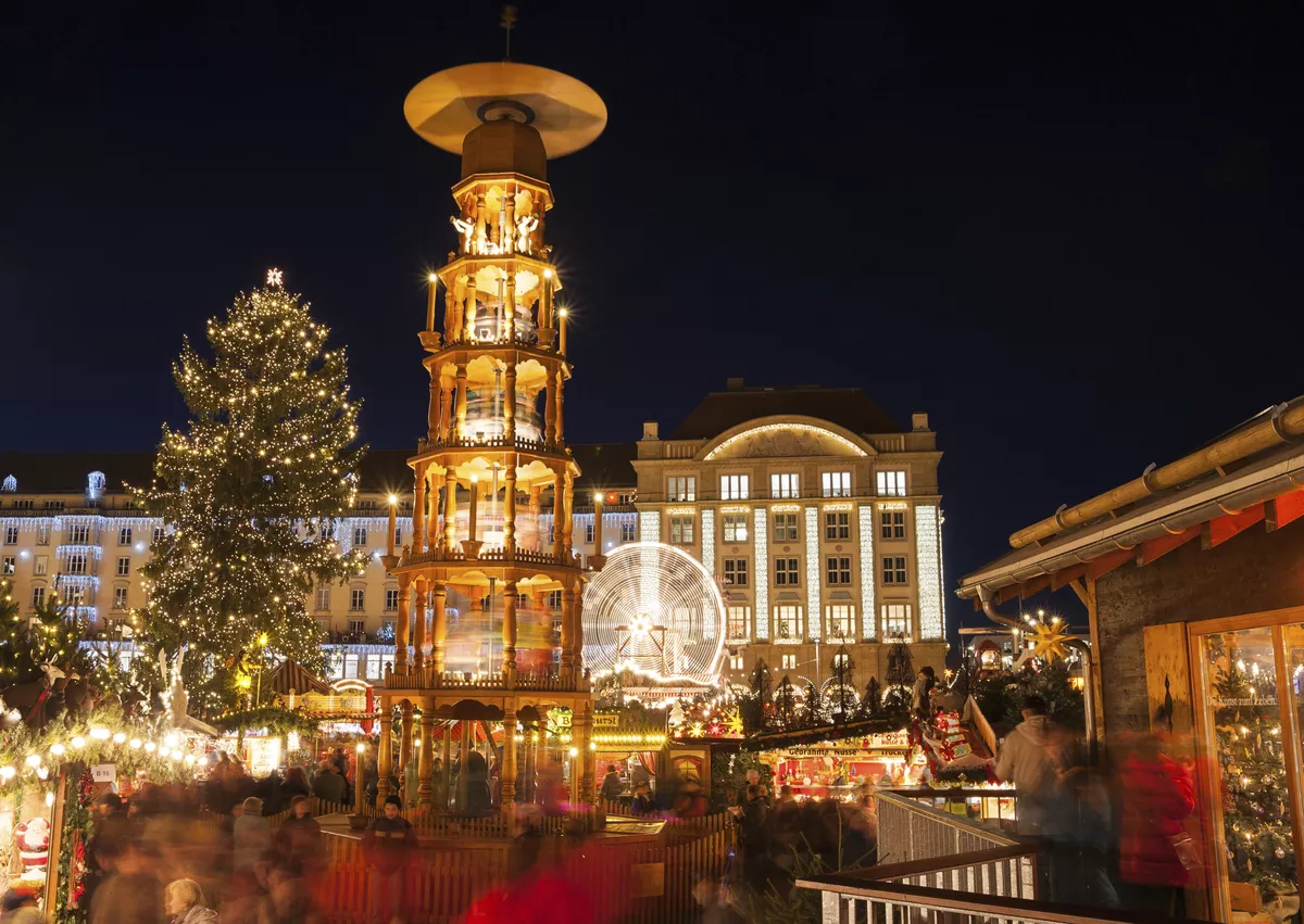 Weihnachtsmarkt in Dresden - © Alexander Erdbeer - stock.adobe.com