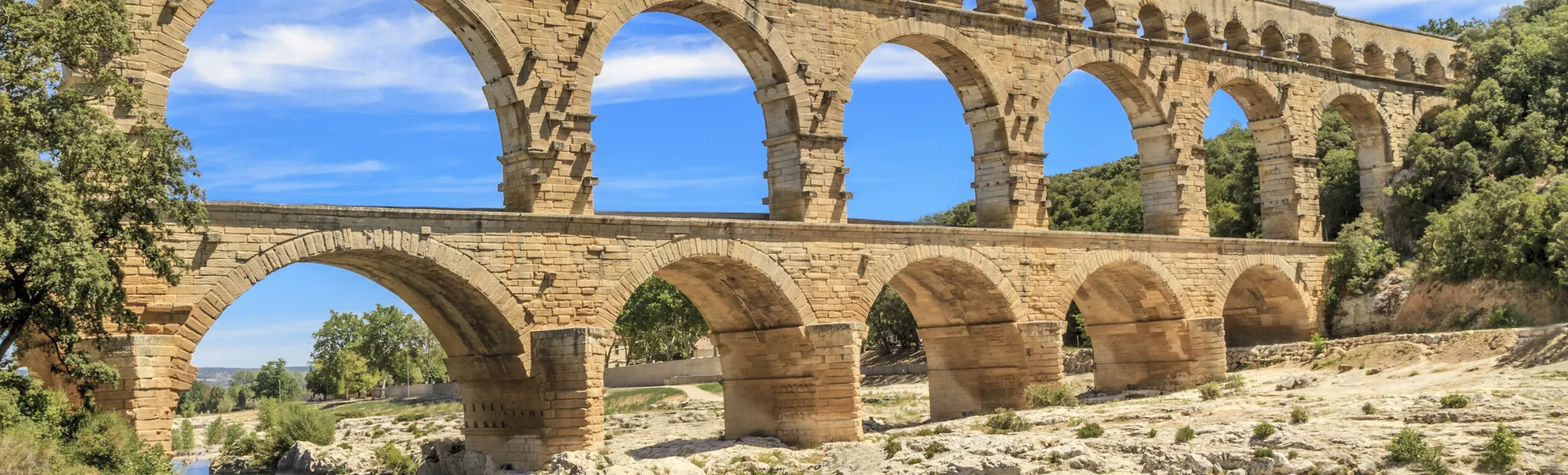 Aquädukt Pont du Gard - © shutterstock_116751571