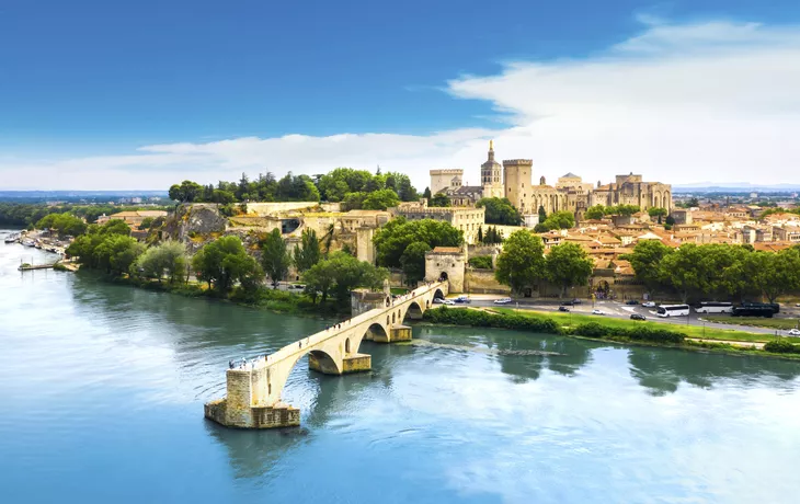 Pont'd Avignon und Papstpalast - © Getty Images/iStockphoto