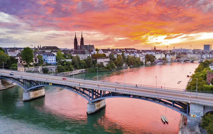 © Basel Tourismus - Basel bei Sonnenuntergang // Basel at sunset