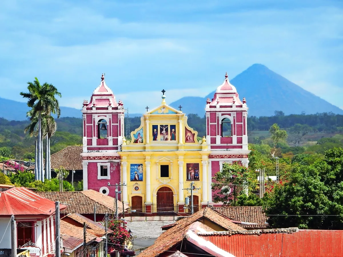 Iglesia el Calvario in León, Nicaragua - © Pixeltheater - stock.adobe.com