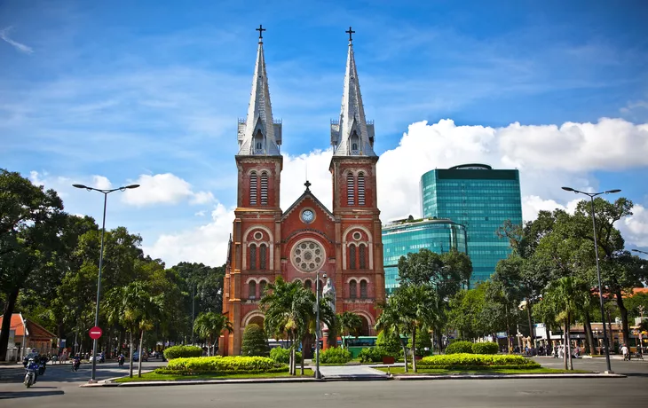 © Aleksandar Todorovic - stock.adobe.com - Kathedrale Notre-Dame in Ho-Chi-Minh-Stadt