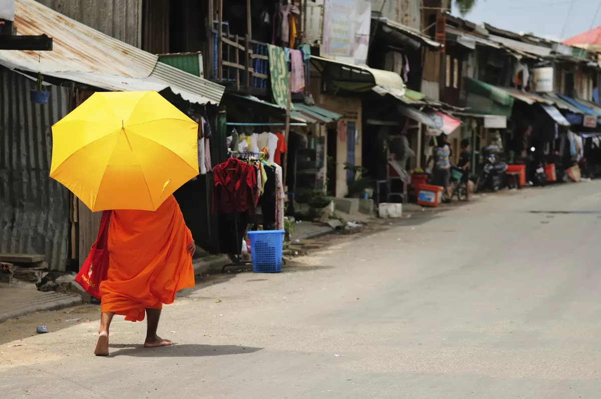 Mönch in Phnom Penh - © shutterstock_62331718