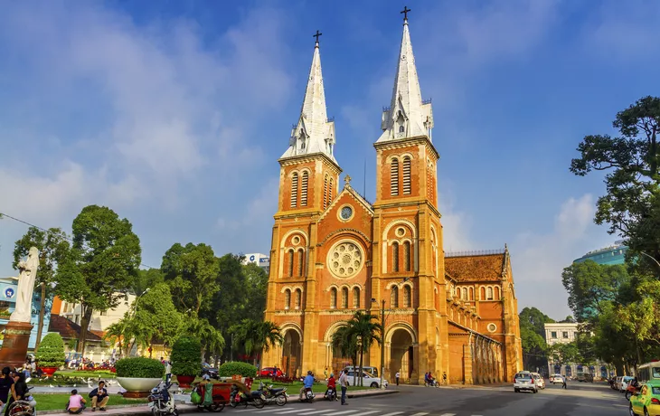 © shutterstock_172147199 - Kathedrale Notre-Dame, Saigon