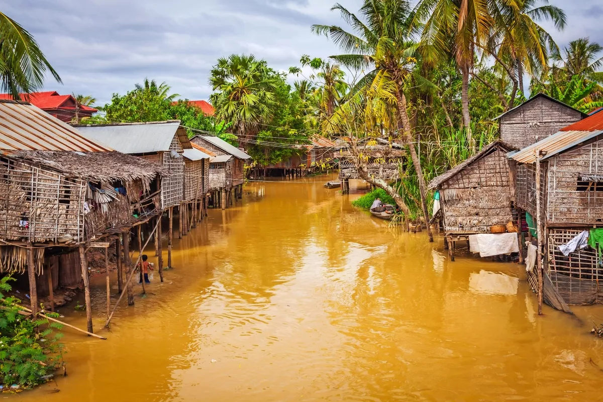 Typisches Haus auf dem Tonle Sap See, Kambodscha. - © Lukasz Janyst - stock.adobe.com