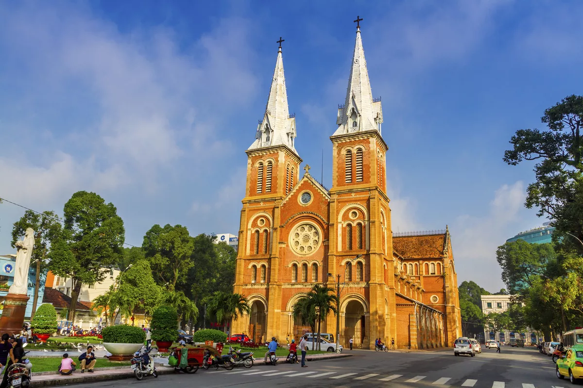 Kathedrale Notre-Dame, Saigon - © shutterstock_172147199