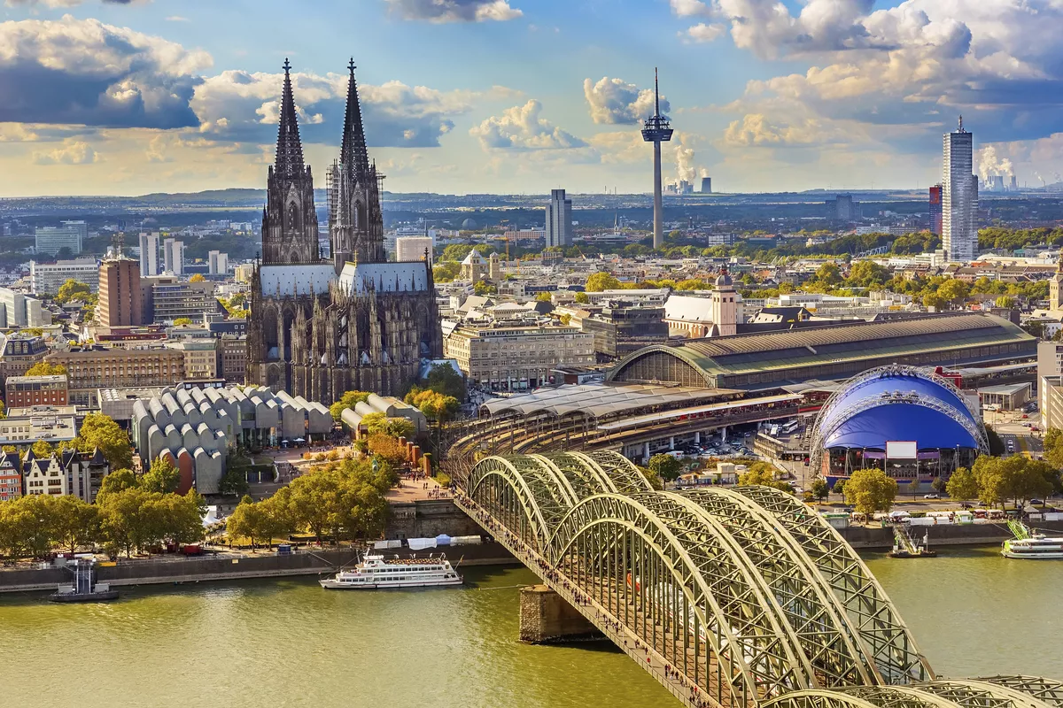 Panorama mit Dom, Köln - © shutterstock_217726825