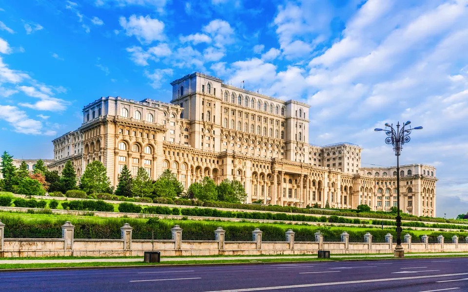 Parlamentsgebäude in Bukarest, Rumänien - ©Balate Dorin - stock.adobe.com