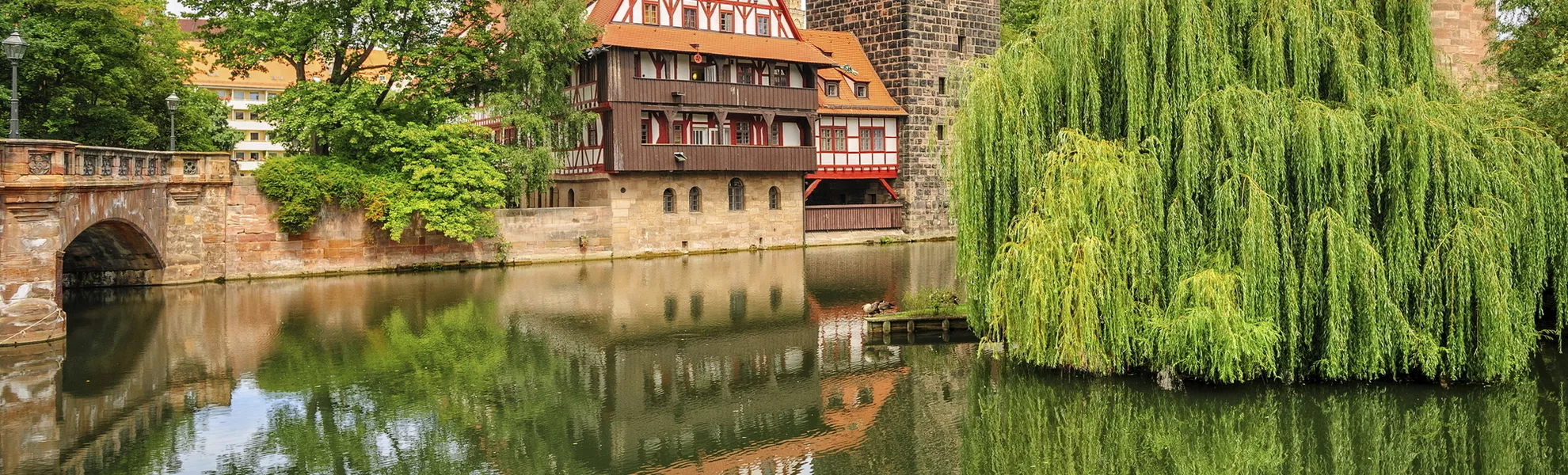 Weinstadel und Wasserturm, Nürnberg - © shutterstock_245076328