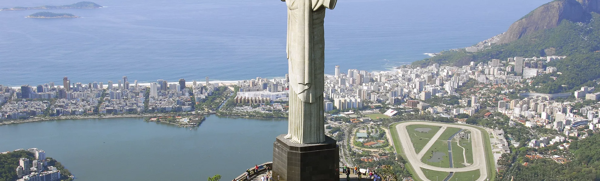 Aerial view of Christ the Redeemer Monument and Rio De Janeiro - © sfmthd - Fotolia