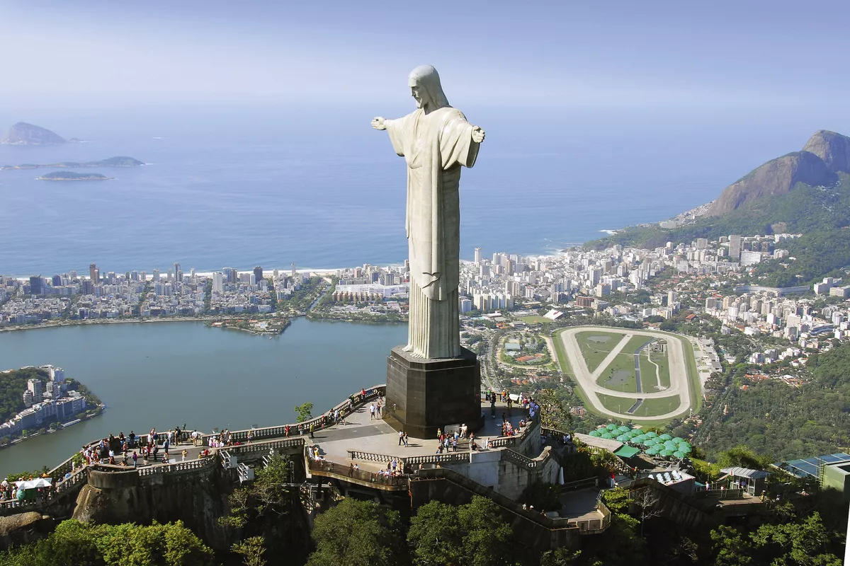 Aerial view of Christ the Redeemer Monument and Rio De Janeiro - © sfmthd - Fotolia