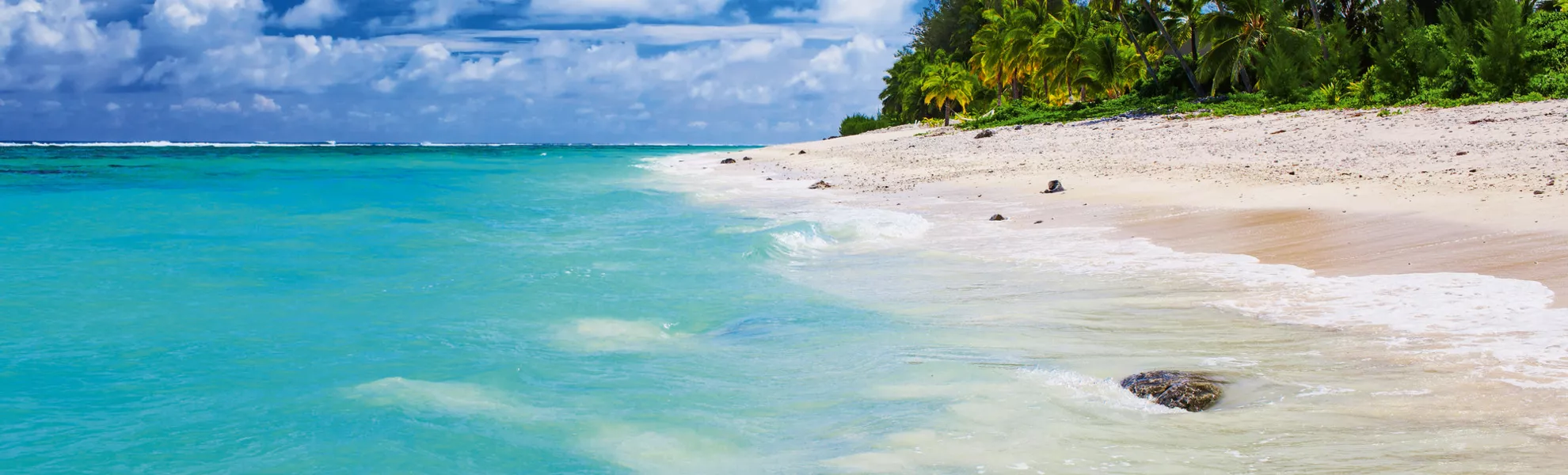 Tropischer Strand mit Felsen,Palmen und erstaunliche Wasser auf Koch - © Martin Valigursky - Fotolia