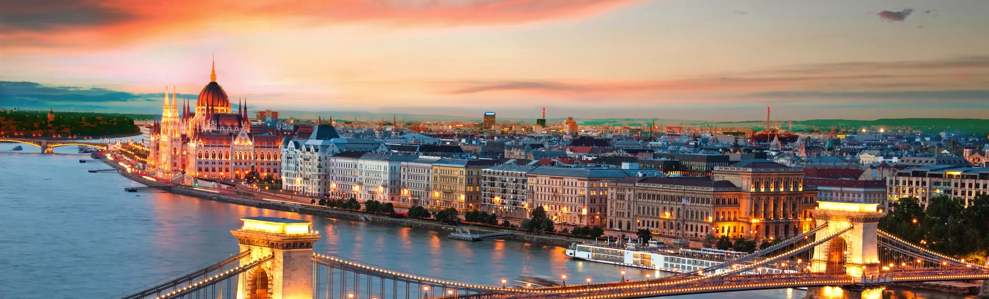 Sonnenuntergang über Budapest - © anko_ter - stock.adobe.com