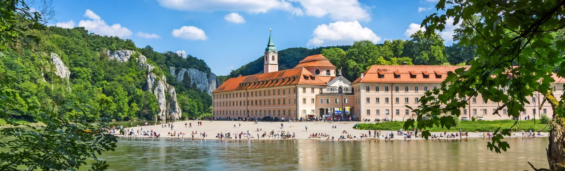 Donaudurchbruch bei Kloster Weltenburg - © Sharidan - stock.adobe.com