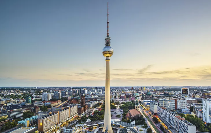 © shutterstock_158513762 - Fernsehturm, Berlin