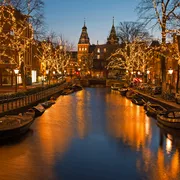 Weihnachtszeit in Amsterdam mit dem Rijksmuseum in den Niederlanden