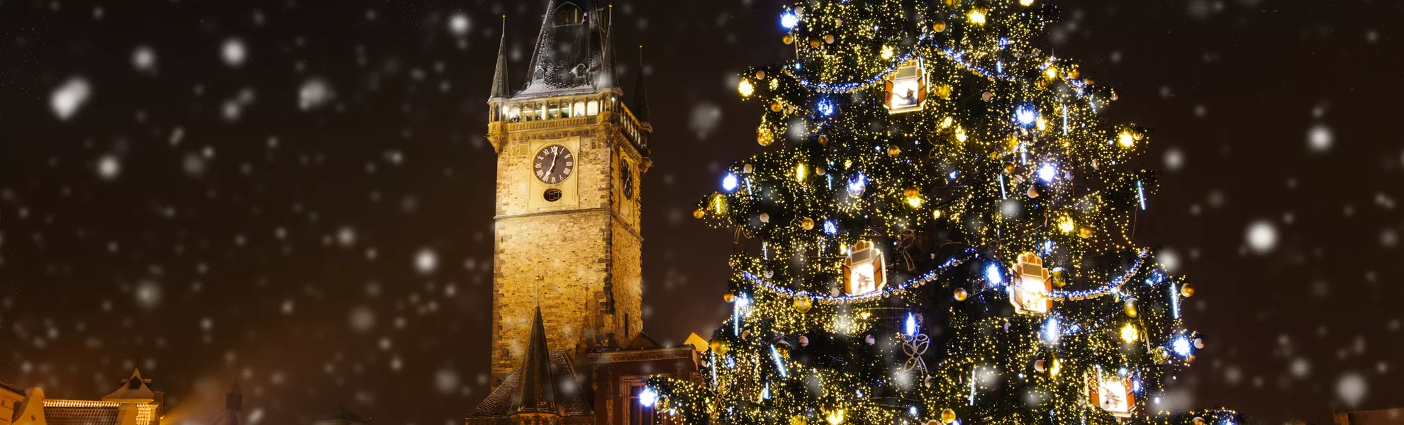 Weihnachtsmarkt auf dem Altstädter Ring - © Jag_cz - stock.adobe.com