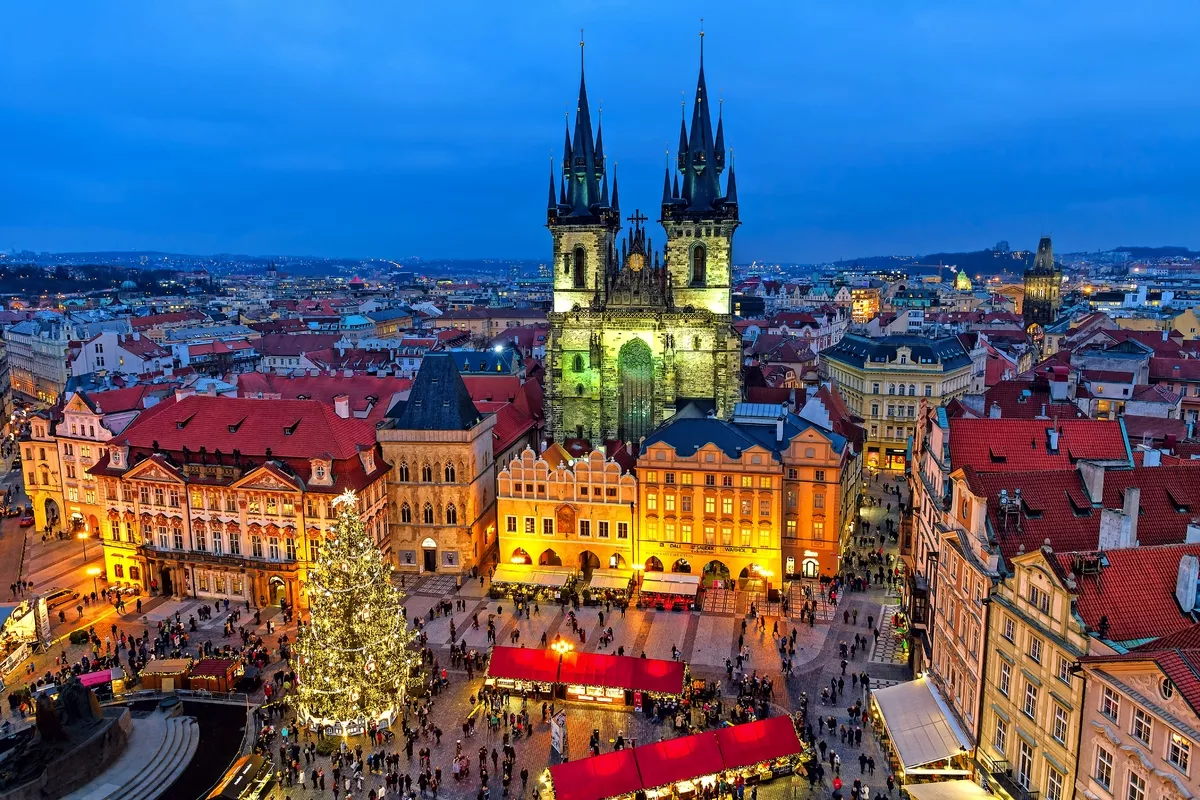 Altstädter Ring in Prag in der Weihnachtszeit - © Rostislav Glinsky - Fotolia