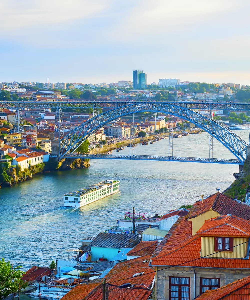 Ponte Dom Luís I - Brücke in Porto - © joyt - stock.adobe.com