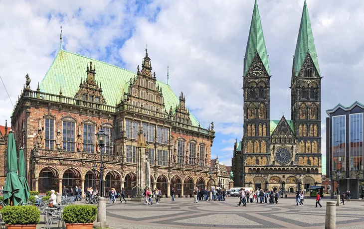 © Mikhail Markovskiy - Fotolia - Rathaus und Dom, Bremen