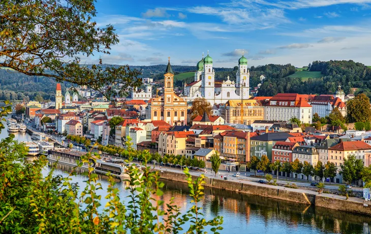 © Comofoto - stock.adobe.com - Dreiflüssestadt Passau