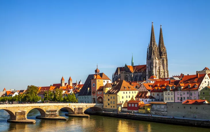 © Sina Ettmer - stock.adobe.com - Regensburg