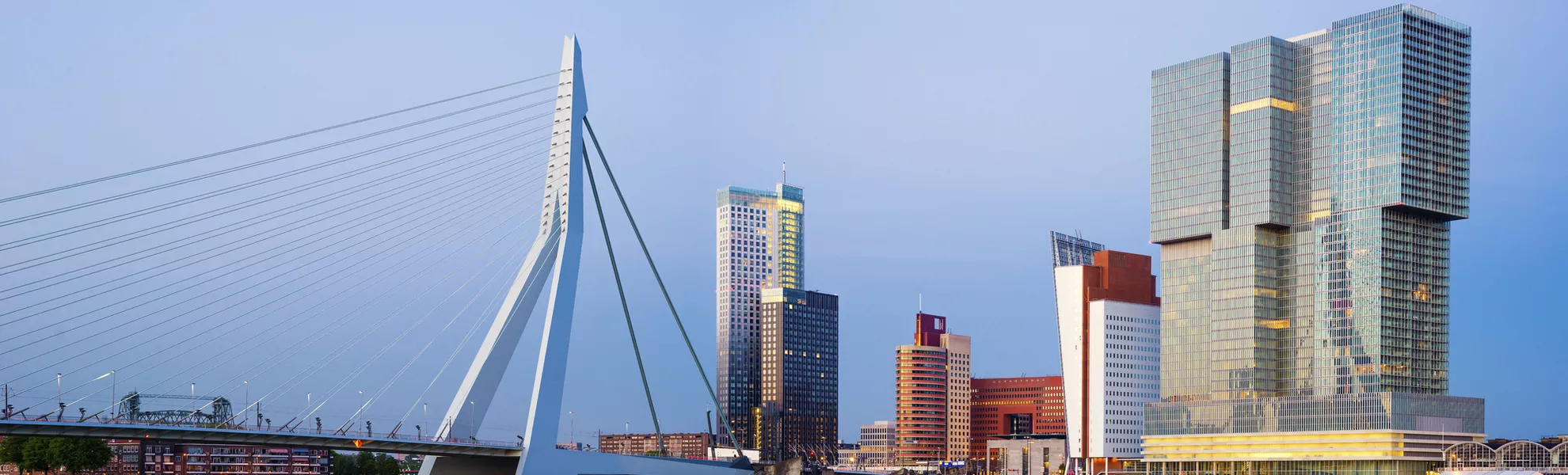 Erasmus-Brücke, Rotterdam - © shutterstock_216848497