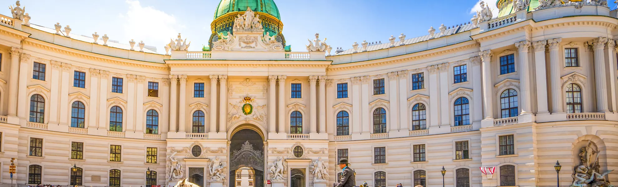 Hofburg in Wien - © Sina Ettmer - stock.adobe.com