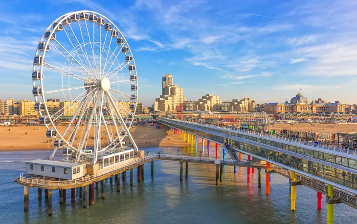 ©Z. Jacobs - stock.adobe.com - Strandpromenade von Scheveningen