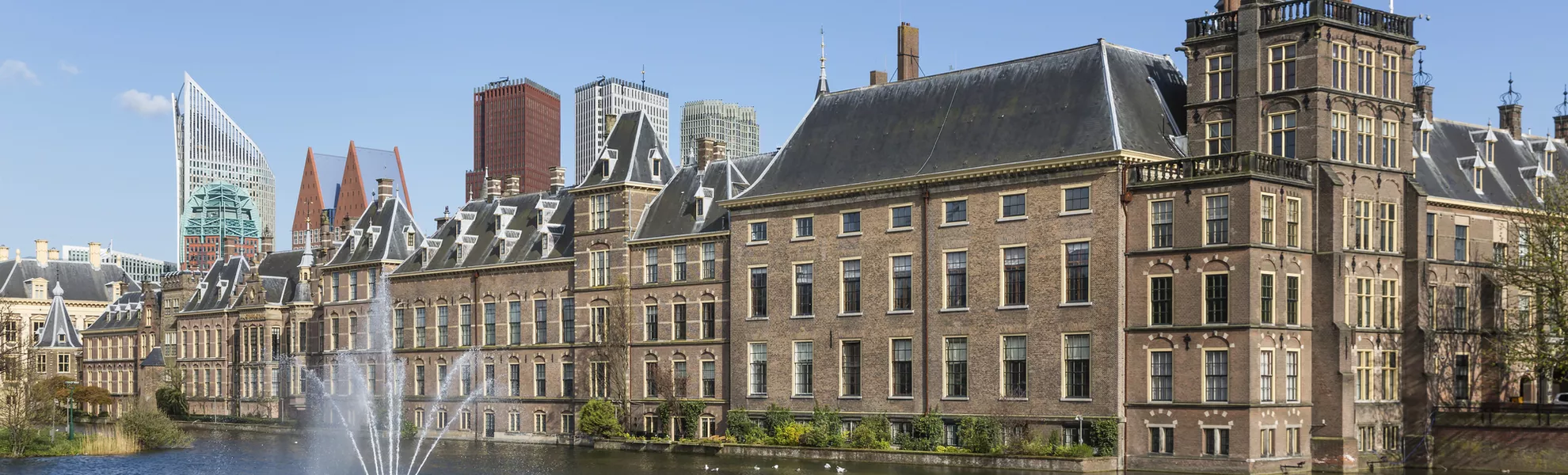 Parlament in Den Haag - © shutterstock_274595252