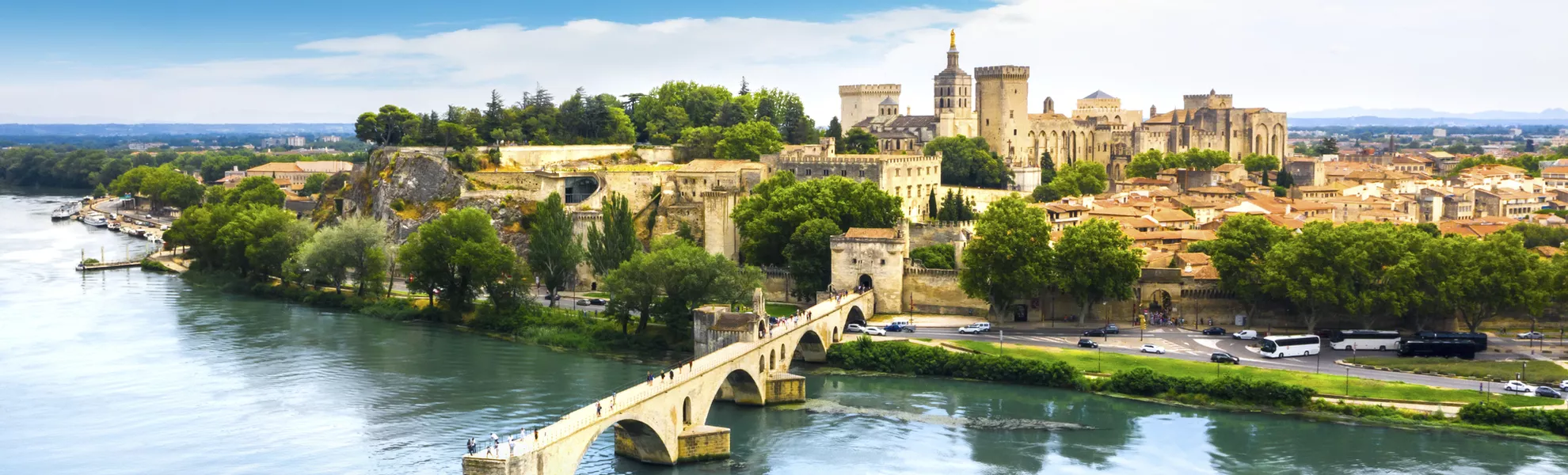 Pont'd Avignon und Papstpalast - © Getty Images/iStockphoto