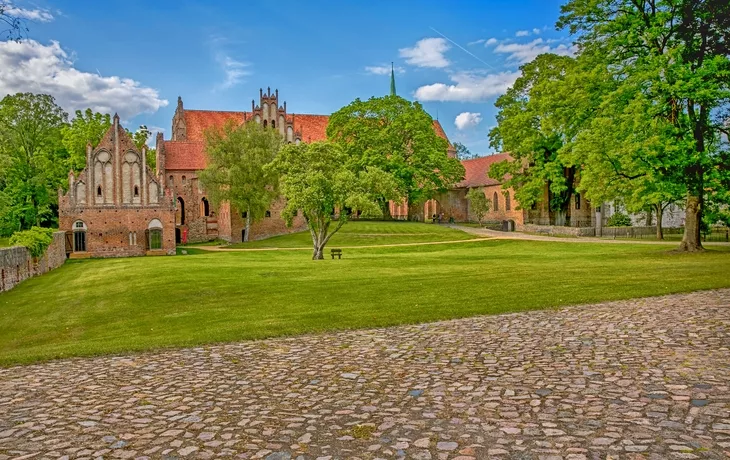 © Mirek - stock.adobe.com - Kloster Chorin in Brandenburg, Deutschland