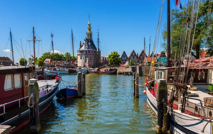 © allard1 - stock.adobe.com - Alter Hafen von Hoorn