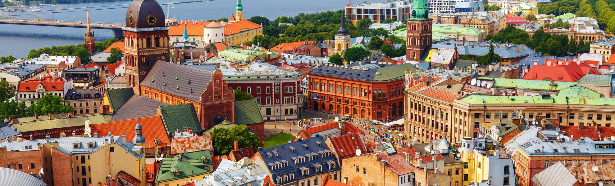 Panoramablick auf die Altstadt von Riga - © Nikolay N. Antonov - stock.adobe.com