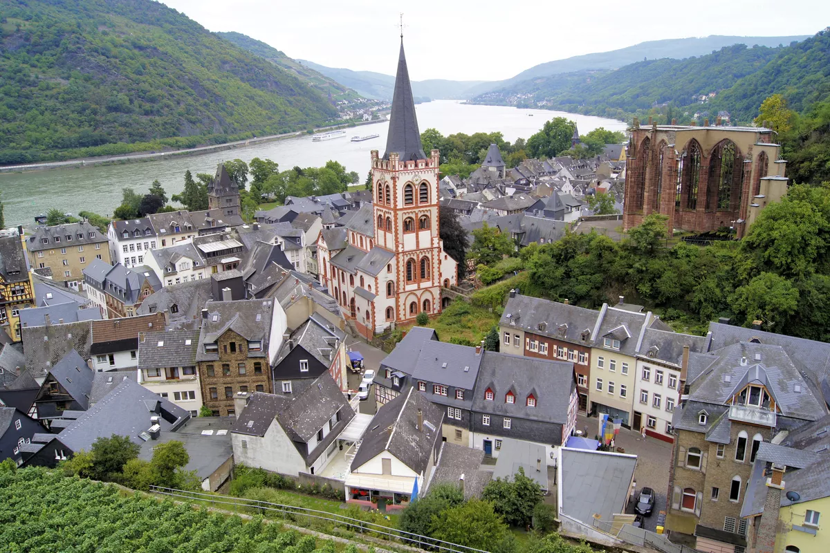 Bacharach am Romantischen Rhein - © shutterstock_83500129