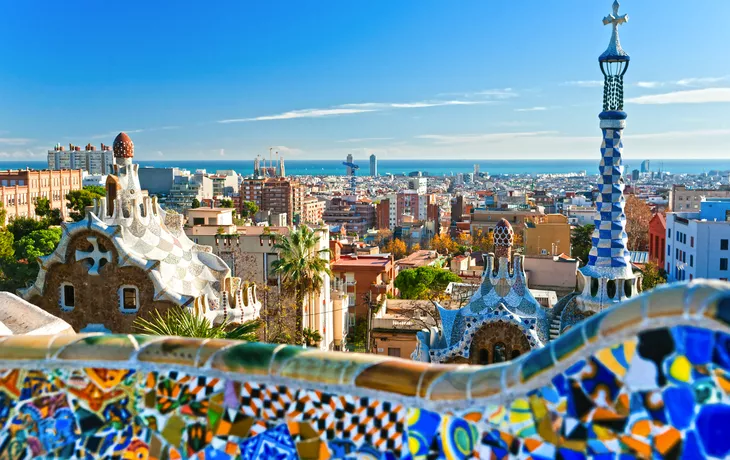 ©Luciano Mortula-LGM - stock.adobe.com - Park Güell in Barcelona