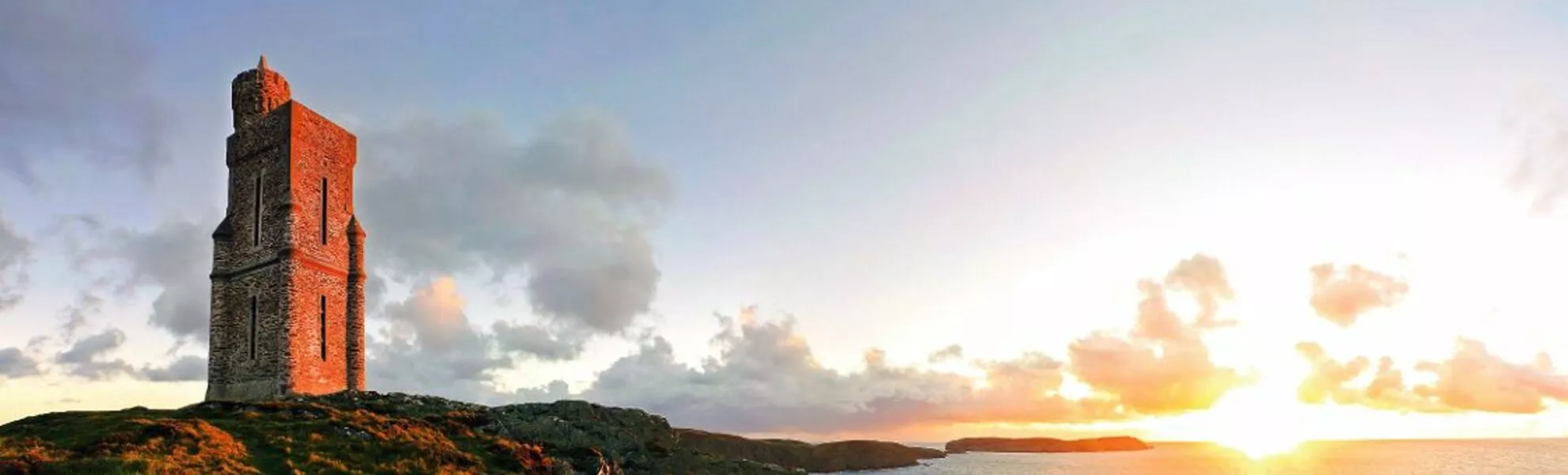 Panorama of South of the Isle of Man with Milner Tower - © tr3gi - Fotolia