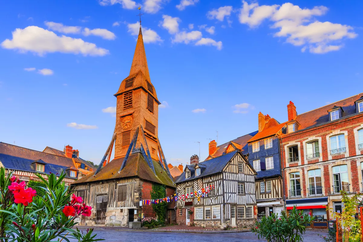 Honfleur - Glockenturm der Kirche der Heiligen Katharina - © SCStock - stock.adobe.com