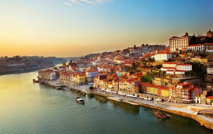 Porto, Portugal - © neirfy - Fotolia