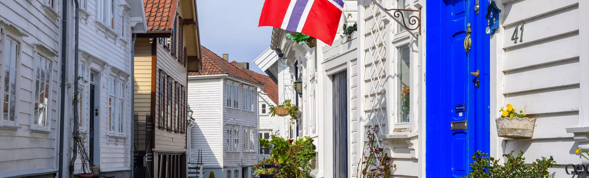 Straßen und Gebäude der Altstadt von Stavanger - © Inger - stock.adobe.com