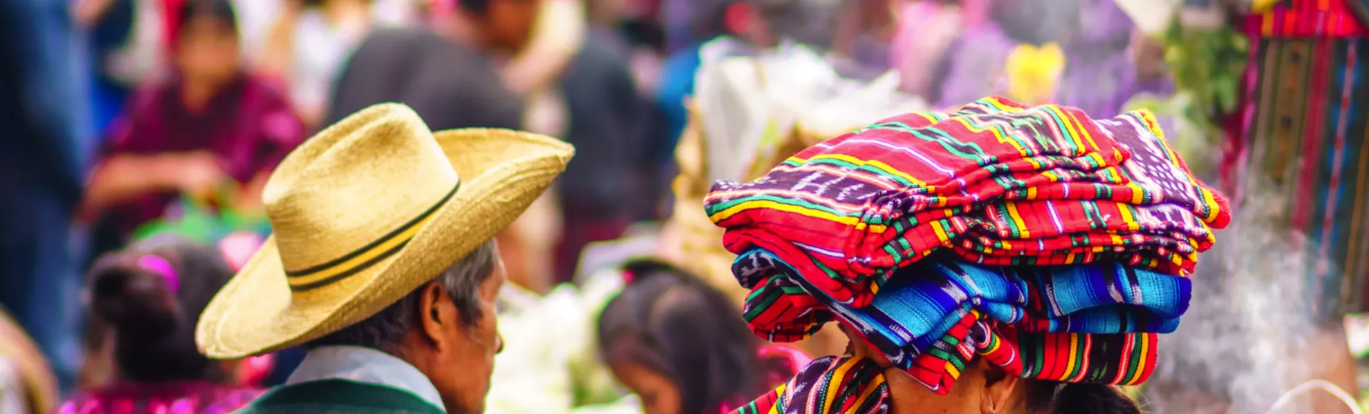 einheimischer Mayamarkt in Chichicastenango in Guatemala - ©streetflash - stock.adobe.com