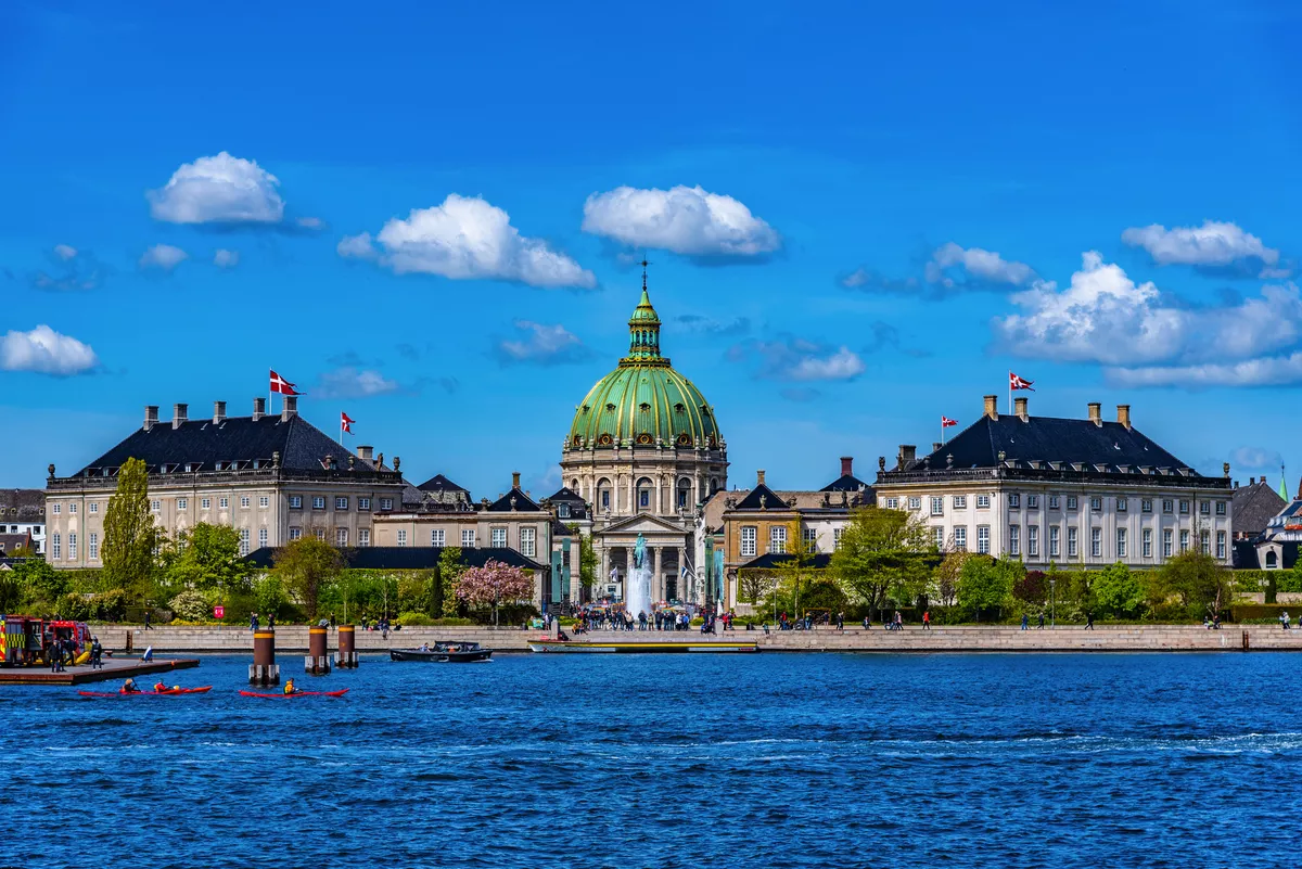 Schloss Amalienborg in Kopenhagen - ©dudlajzov - stock.adobe.com