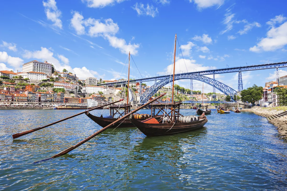 Traditionelle Portwein-Boote, Porto - © shutterstock_233479282