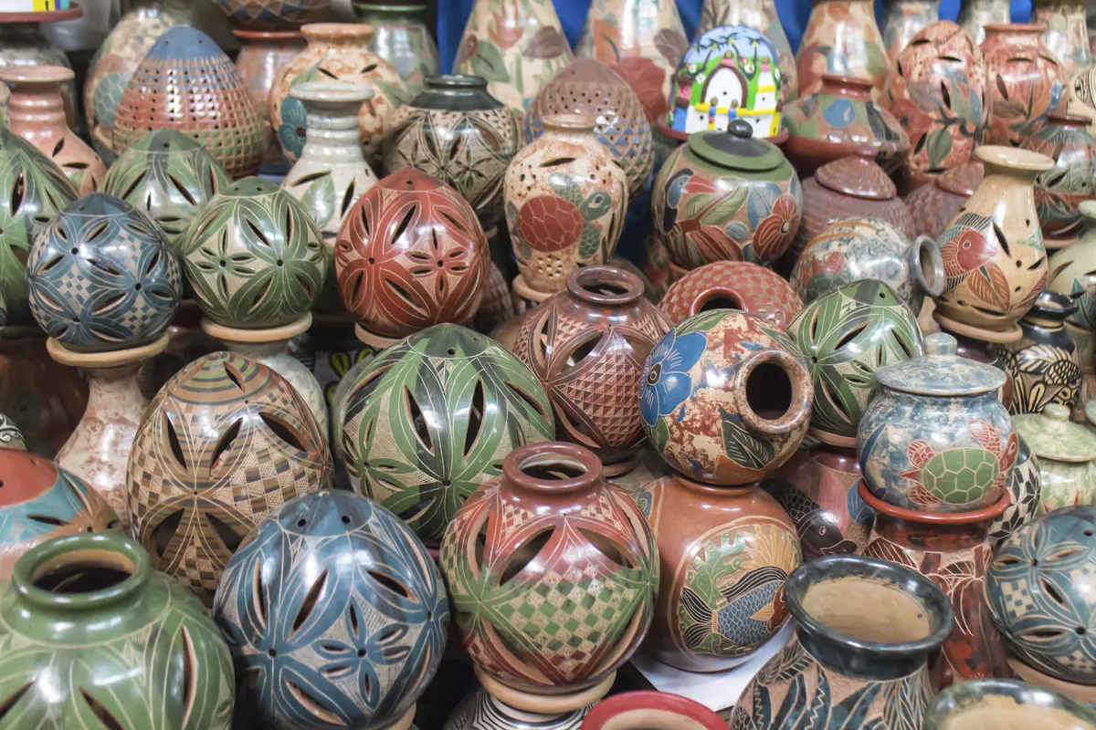 Kunsthandwerk aus Keramik - © carles - stock.adobe.com