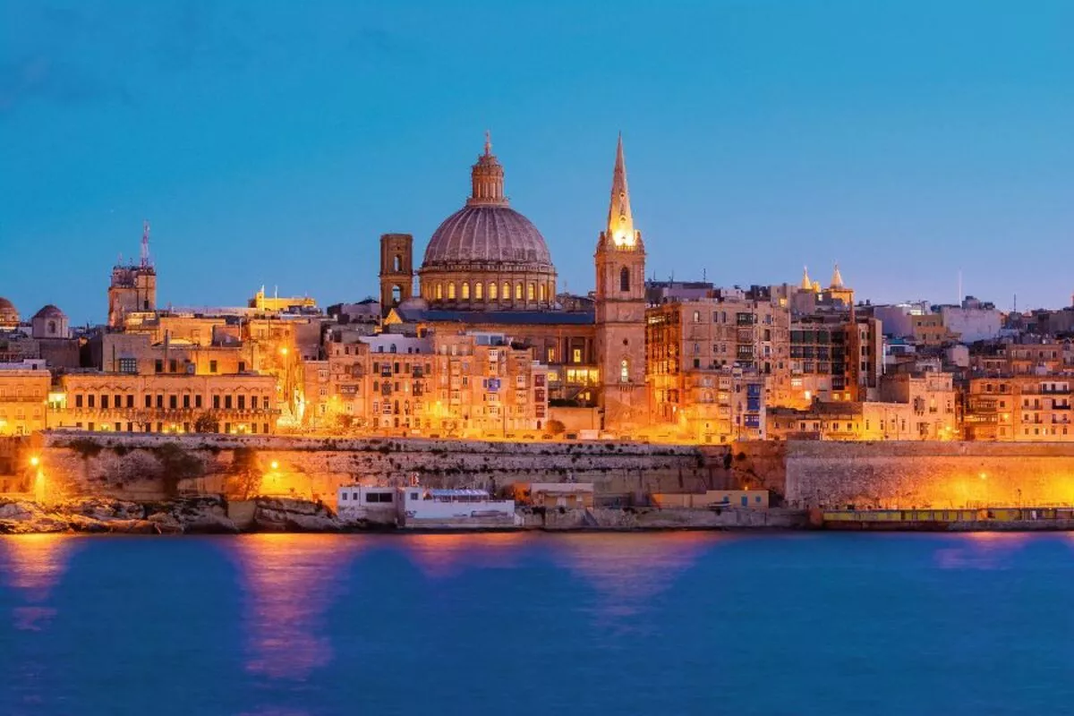 Valetta bei Nacht - © Ionut David - Fotolia