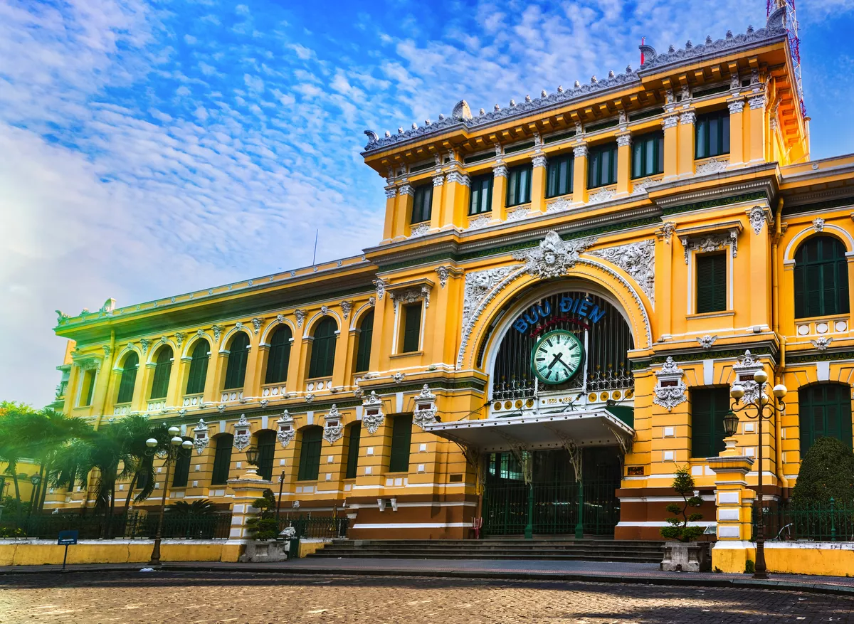 Hauptpostamt von Saigon - © Olga Khoroshunova - stock.adobe.com