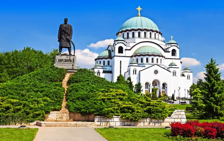 Sava-Kathedrale und Kara?or?e Statue - © saiko3p - Fotolia