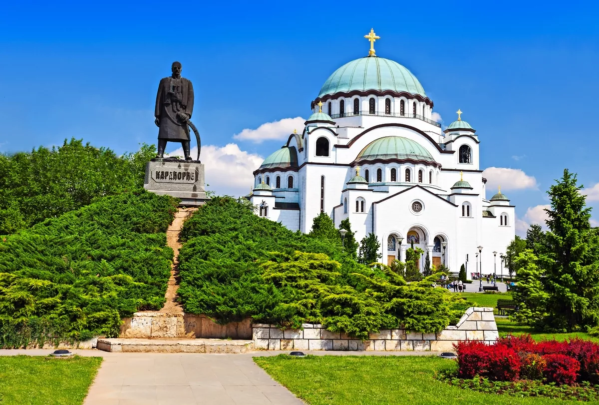 Sava-Kathedrale und Kara?or?e Statue - © saiko3p - Fotolia