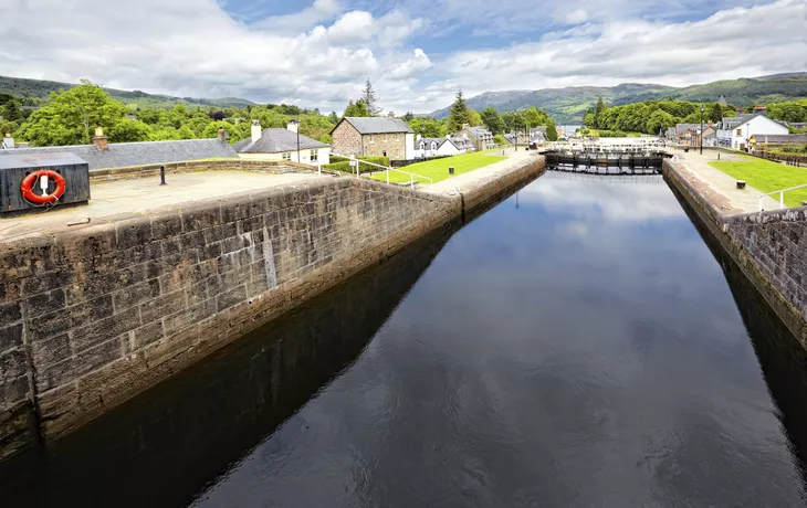 Caledonian Canal, Fort Augustus - © shutterstock_120699325