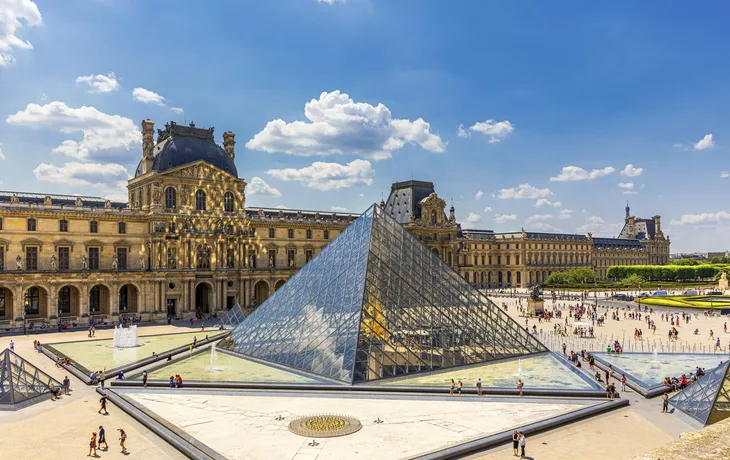 Paris, France - July 6, 2018: View of the Louvre Museum, the wor - © (C) 2018 Liubomir Paut. All Rights Reserved.